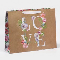 Пакет крафтовый горизонтальный «LOVE», L 31 × 40 × 11,5 см