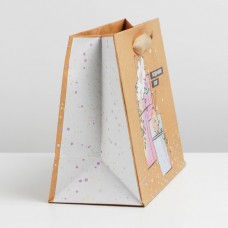 Пакет крафтовый горизонтальный «Подарочек», MS 23 × 18 × 8 см