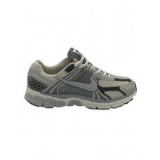 Mens Nike Vomero Grey