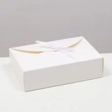 Коробка складная белая, 22 х 15 х 6 см
