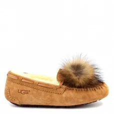 Ugg dakota pom pom chestnut
